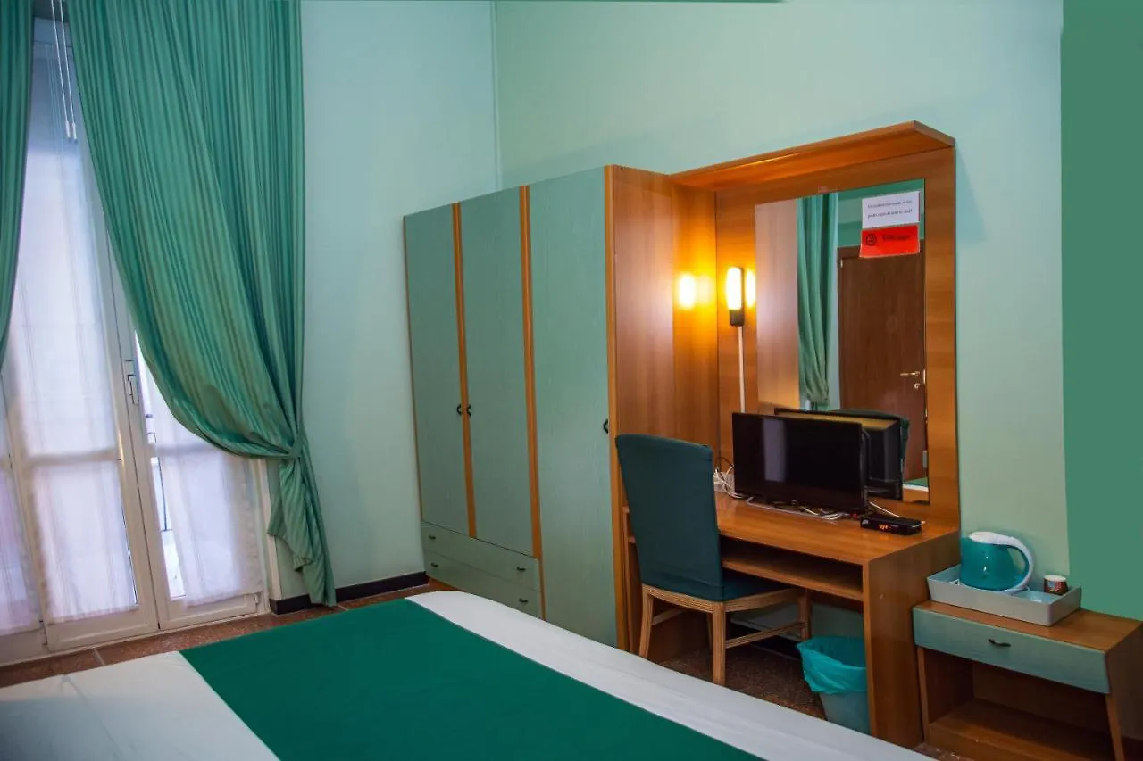 Albergo Glory Borghetto Santo Spirito 2*,  Italy