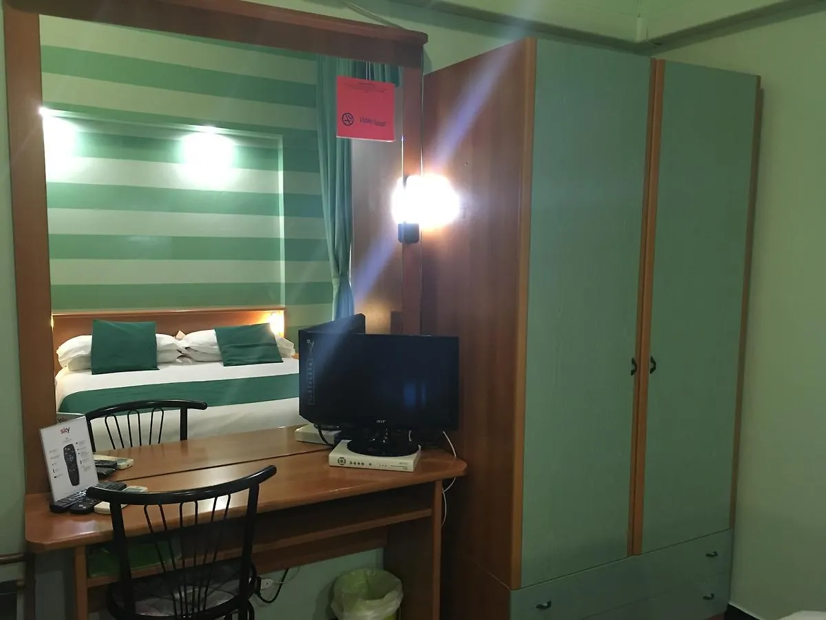 Albergo Glory Borghetto Santo Spirito Hotel